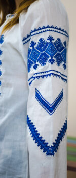 ia de damă cu motive traditionale geometrice Adela - broderie albastră - imagine 4