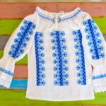 Ie fete Maria albastru