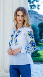 Ia Iolanda flori albastre