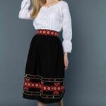 Fustă de damă neagră cu motive tradiționale și broderie roșie  Naomi