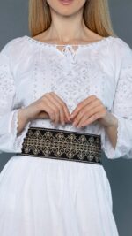 Brâu negru cu broderie bej Maria - motiv creasta munților