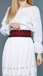 Brâu negru cu broderie roșie Maria - motiv creasta munților