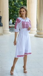 Rochie tradițională motiv creastă roșie - imagine 7