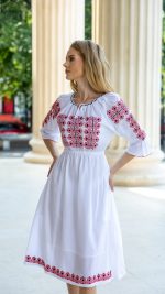 Rochie tradițională motiv creastă roșie - imagine 8