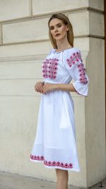 Rochie tradițională motiv creastă roșie - imagine 4