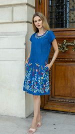 Rochie denim cu flori și fluturi - imagine 5