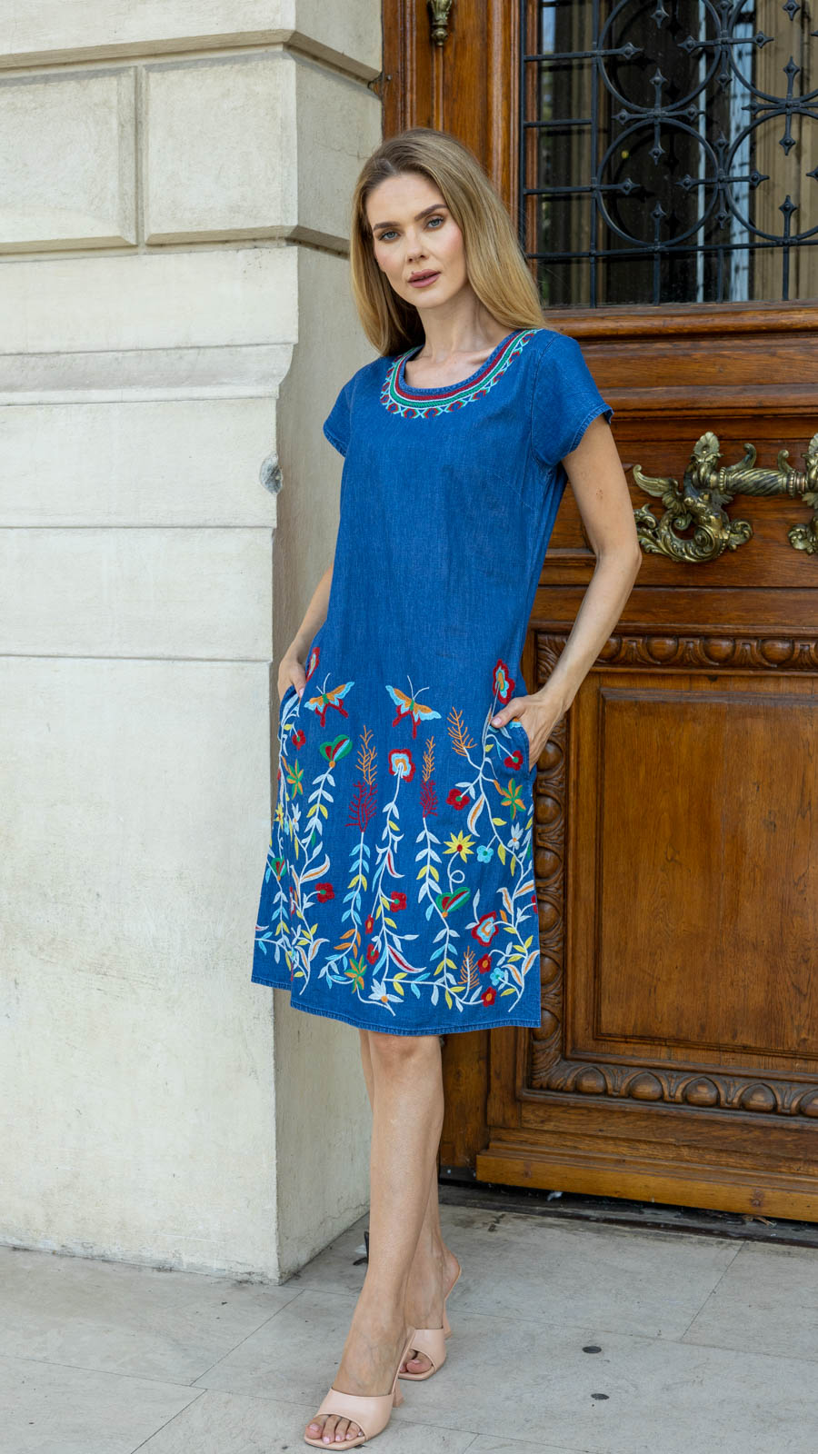 Rochie blug flori si fluturi2 Rochie denim cu flori și fluturi - imagine 5