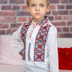 Ie de băieți Octavian cu broderie roșie