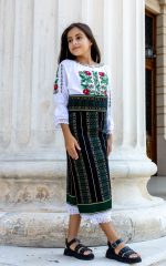 Catrință pentru fete cu broderie verde - imagine 4