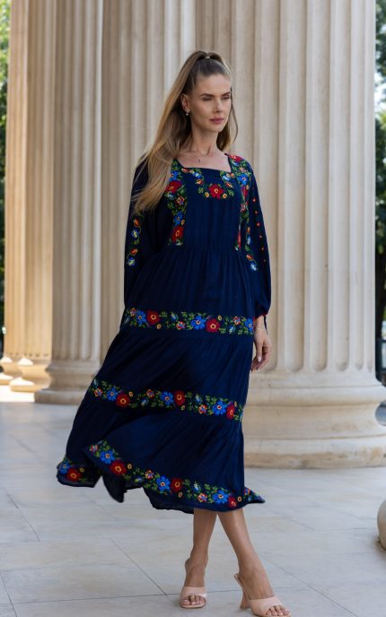 rochie brodată dama
