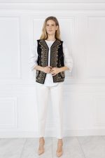 Vestă in culoarea neagra cu motive traditionale brodate aurii