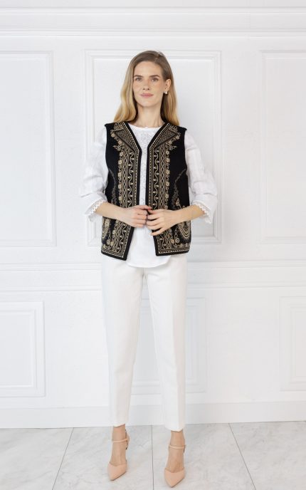 Vestă in culoarea neagra cu motive traditionale brodate aurii