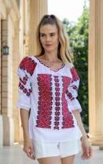 Ia Daniela cu broderie roșie