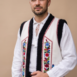 Vestă Dumitru albă cu broderie tradițională